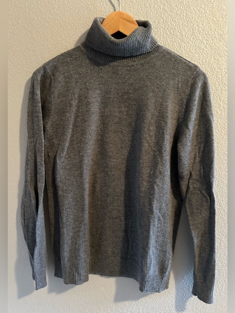 Relativity Women's Heather Gray Turtleneck Sweater